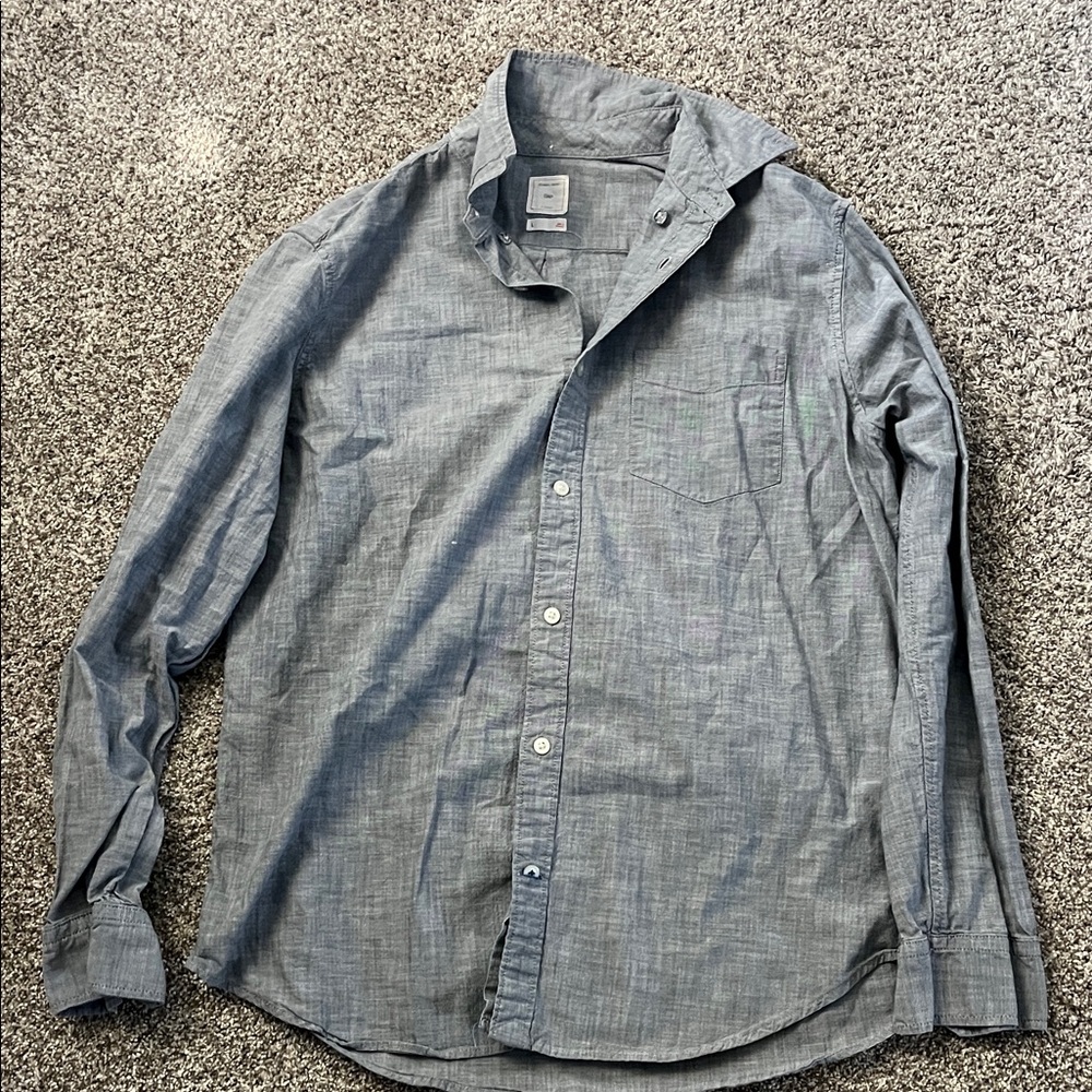 GAP Casual Gray Button-Down Shirt